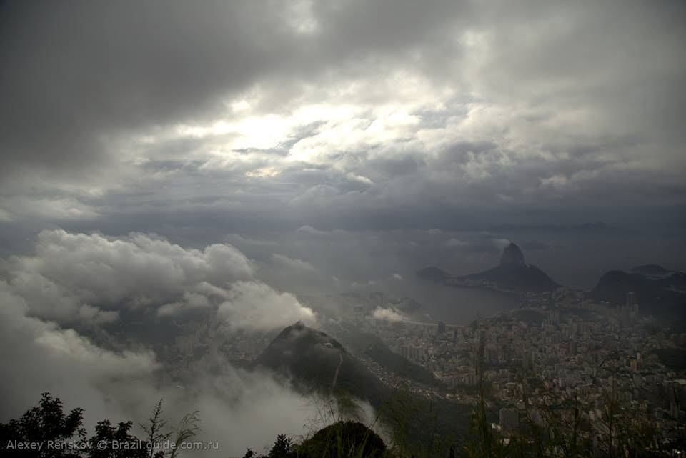 Панорама Рио-де-Жанейро в пасмурный день